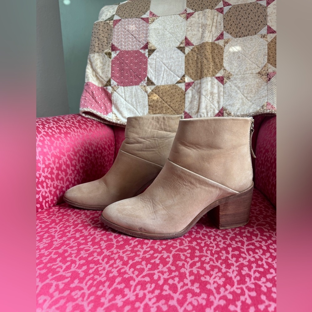 Nisolo Dari Bootie,Leather, Size 7 1/2